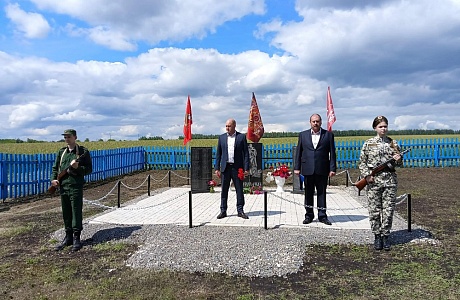Открытие памятника Павшим за Родину в селе Кисловка