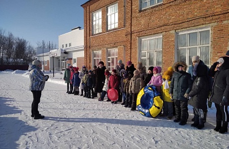 В Иссинском районе состоялся семейный праздник "День здоровья" В Иссинском районе состоялся семейный праздник "День здоровья"