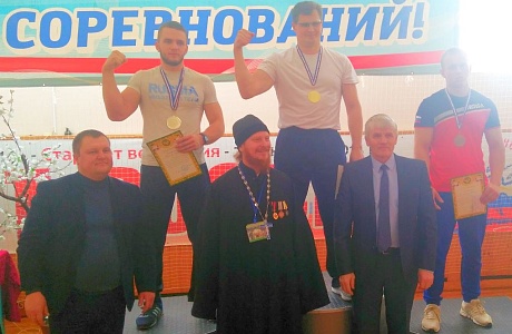 Иссинские армрестлеры снова радуют своими победами Иссинские армрестлеры снова радуют своими победами
