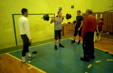 В селе Верхняя Салмовка Иссинского района прошел спортивный день