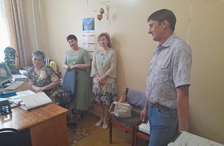 Депутат Собрания представителей Иссинского района Пензенской области Алексей Маркин проводит встречи с населением рабочего поселка Исса