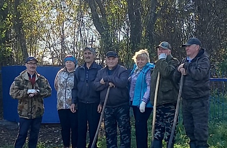 Санитарная пятница в Знаменской Пестровке по благоустройству территории кладбища Санитарная пятница в Знаменской Пестровке по благоустройству территории кладбища