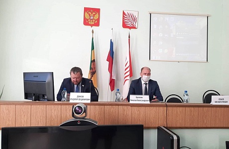 В Иссинском районе прошла очередная сессия Собрания представителей