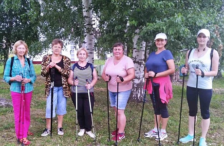 Среди жителей Иссинского района проведен районный фестиваль скандинавской ходьбы Среди жителей Иссинского района проведен районный фестиваль скандинавской ходьбы