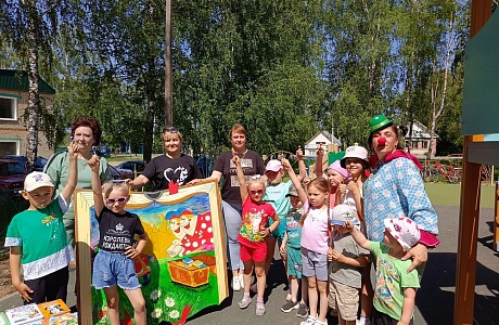 В честь Международного дня защиты детей сотрудники Центральной районной библиотеки р.п. Исса провели развлекательные игровые мероприятия В честь Международного дня защиты детей сотрудники Центральной районной библиотеки р.п. Исса провели развлекательные игровые мероприятия