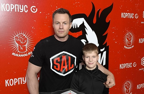 Владимир Грушин завоевал чемпионский пояс 