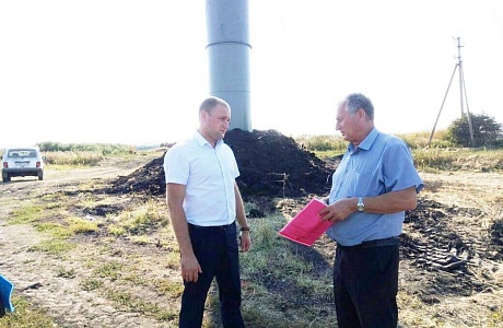 Глава иссинской районной администрации оценил состояние соловцовской водонапорной башни после капремонта Глава иссинской районной администрации оценил состояние соловцовской водонапорной башни после капремонта