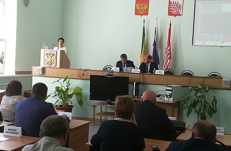 В Иссинском районе прошла очередная сессия Собрания представителей Иссинского района