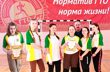 Женские команды сразились в турнире Иссинского района по волейболу "Весенняя грация" Женские команды сразились в турнире Иссинского района по волейболу "Весенняя грация"