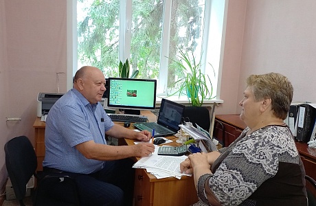 Депутат Собрания представителей Иссинского района Пензенской области Владимир Кузнецов провел прием населения 