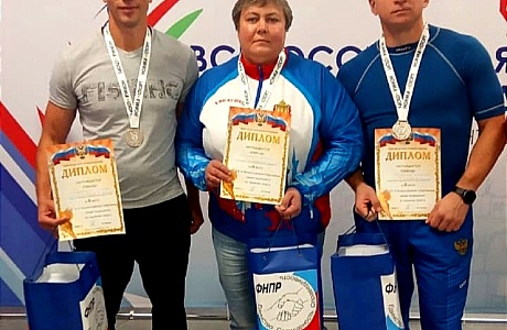 Команда гиревиков Пензенской области стала серебряным призером в г.Калуга Команда гиревиков Пензенской области стала серебряным призером в г.Калуга