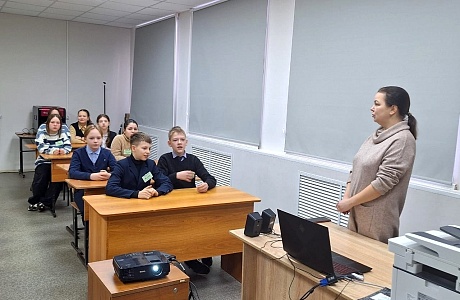 Врач-психиатр-нарколог Миллер Юлия провела беседу с учениками лицея р.п.Исса на тему «Профилактика никотиновой зависимости среди подростков»
