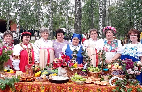 Праздник трёх Спасов в берёзовом парке р.п. Исса Праздник трёх Спасов в берёзовом парке р.п. Исса