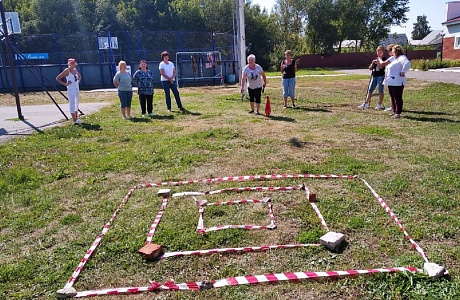 В День государственного флага РФ состоялся районный фестиваль "Активное долголетие 50+"