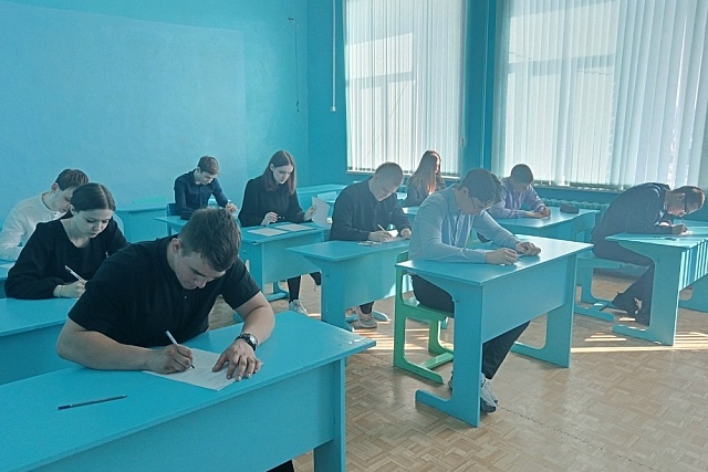 В Иссинском районе определены победители районного этапа областной олимпиады среди обучающихся 10-11 классов общеобразовательных организаций