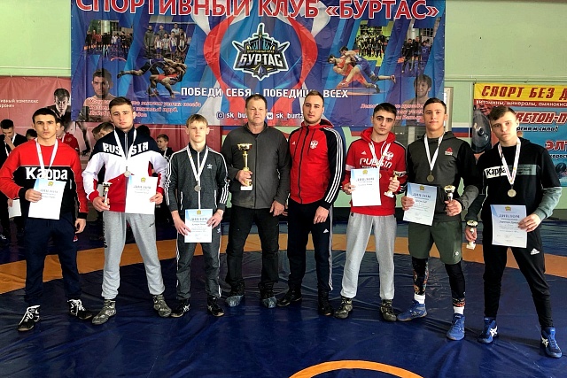 Борцы Иссинского района вернулись с чемпионата и первенства Пензенской области по борьбе "корэш" с наградами Борцы Иссинского района вернулись с чемпионата и первенства Пензенской области по борьбе "корэш" с наградами