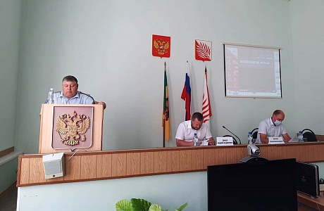 В Иссинском районе прошла очередная сессия Собрания представителей