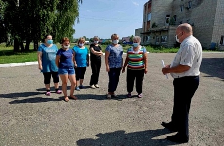 В Иссинском районе проходят встречи с трудовыми коллективами и населением