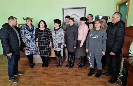 Депутат Собрания представителей Иссинского района Пензенской области Владимир Денисов встретился с населением Депутат Собрания представителей Иссинского района Пензенской области Владимир Денисов встретился с населением