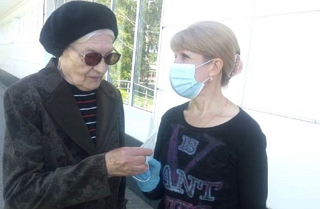 В Иссинском районе прошла акция "Маска в помощь" В Иссинском районе прошла акция "Маска в помощь"