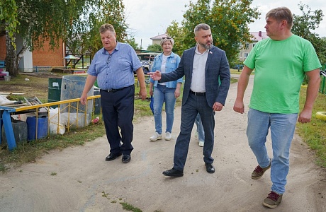 Антон Шаронов совершил рабочую поездку в Иссинский район Антон Шаронов совершил рабочую поездку в Иссинский район