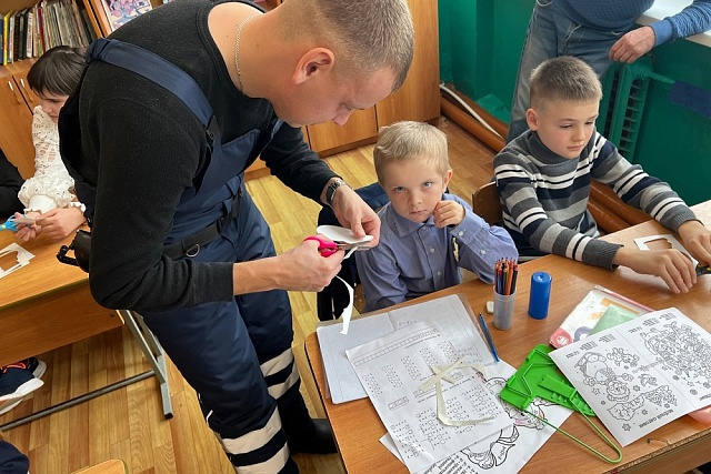 В общеобразовательных учреждениях Иссинского района проходят мероприятия по профилактике детского дорожно-транспортного травматизма В общеобразовательных учреждениях Иссинского района проходят мероприятия по профилактике детского дорожно-транспортного травматизма