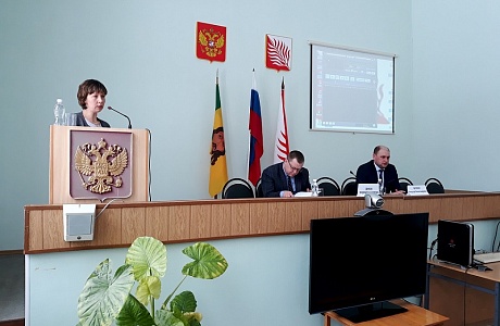 В Иссинском районе прошла очередная сессия Собрания представителей