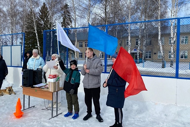 В МБОУ «Средняя школа с. Булычево» состоялось спортивно-развлекательное мероприятие, посвящённое Дню Защитника Отечества и Международному Женскому Дню «А ну-ка, Мальчишки! А ну-ка, Девчонки!»