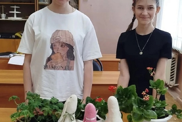 В детской школе искусств Иссинского района состоялся мастер класс по изготовлению пасхальных поделок