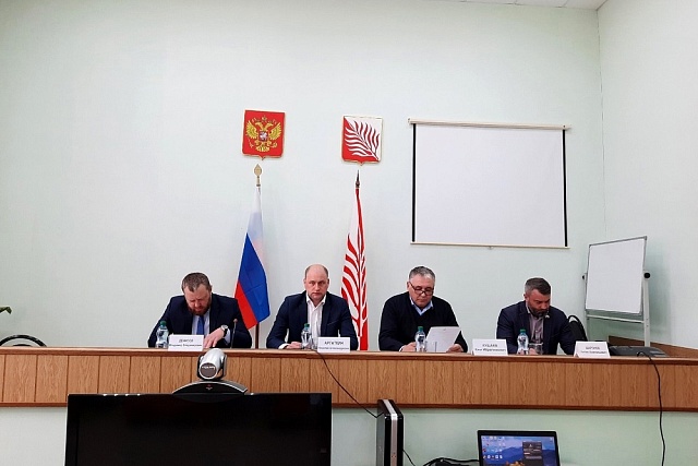 В Иссинском районе прошла очередная сессия Собрания представителей В Иссинском районе прошла очередная сессия Собрания представителей