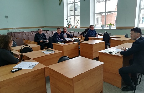 Главам администраций поселений и представителям бизнеса рассказали о проекте «Электронная деревня» Главам администраций поселений и представителям бизнеса рассказали о проекте «Электронная деревня»