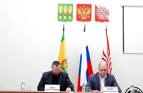В Иссинском районе прошла очередная сессия Собрания представителей В Иссинском районе прошла очередная сессия Собрания представителей