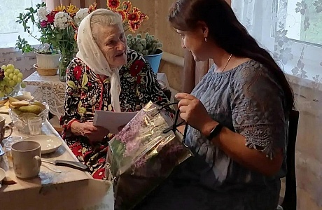 97 лет жизненного пути: в Иссе поздравили Прасковью Кузьминичну Недопекину