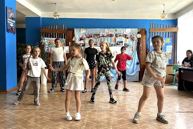 В пришкольном лагере с.Каменный Брод прошёл День творчества