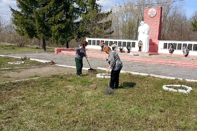 Чистый памятник
