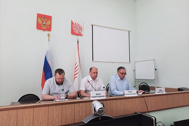 В Иссинском районе прошла очередная сессия Собрания представителей В Иссинском районе прошла очередная сессия Собрания представителей