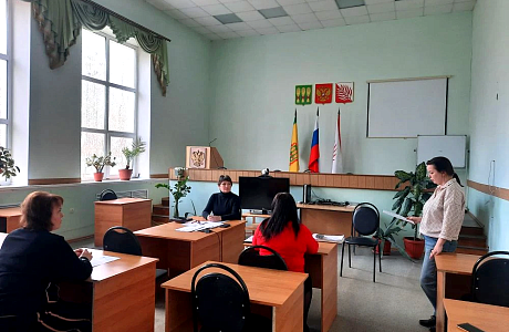 Состоялось заседание комиссии по делам несовершеннолетних и защите их прав