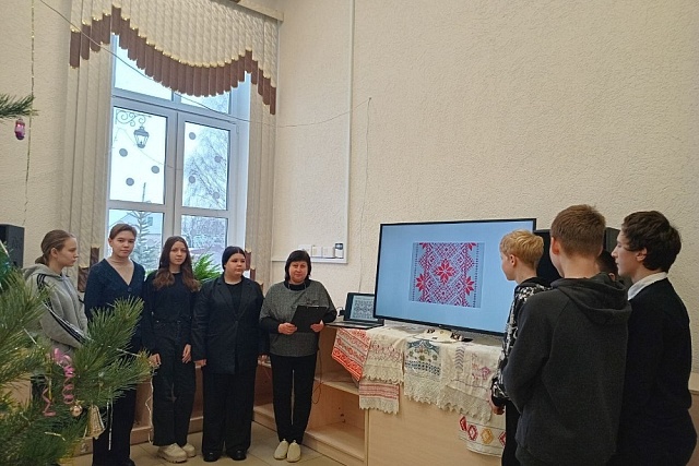 Познавательная программа «Тайны народных узоров» в СДК с. Каменный Брод Познавательная программа «Тайны народных узоров» в СДК с. Каменный Брод