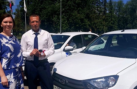 Автопарк Иссинской участковой больницы пополнился новым автомобилем Автопарк Иссинской участковой больницы пополнился новым автомобилем