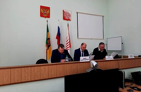 В Иссинском районе прошла очередная сессия Собрания представителей