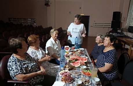 В Булычевском СДК прошли фольклорные посиделки, посвященные Покрову Пресвятой Богородицы В Булычевском СДК прошли фольклорные посиделки, посвященные Покрову Пресвятой Богородицы