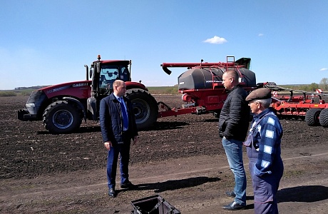 Глава администрации Иссинского района Николай Аргаткин посетил сельхозпредприятие района