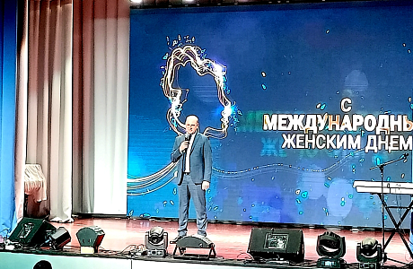 В Доме культуры р.п. Исса прошёл концерт под символичным названием «В честь прекрасных дам»