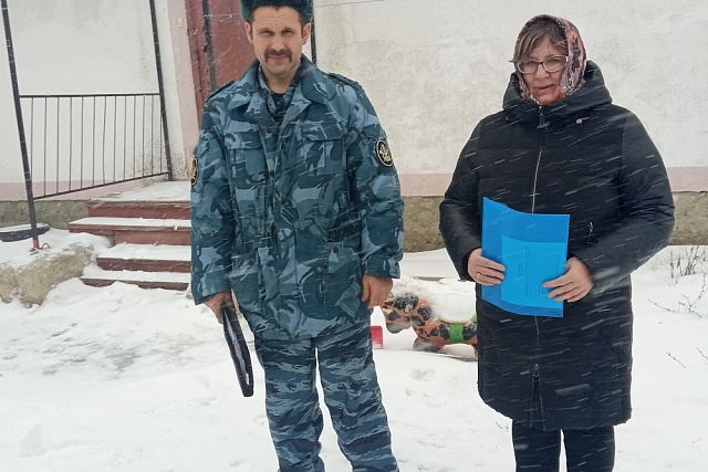 На территории Иссинского района рабочая группа провела рейд по лицам, состоящих на учете в Бессоновском МФ (дисл. р.п. Исса) ФКУ УИИ УФСИН России по Пензенской области На территории Иссинского района рабочая группа провела рейд по лицам, состоящих на учете в Бессоновском МФ (дисл. р.п. Исса) ФКУ УИИ УФСИН России по Пензенской области