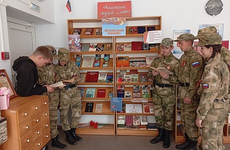 В Иссинской библиотеке состоялась экскурсия по книжной выставке «Неугасима память поколений»