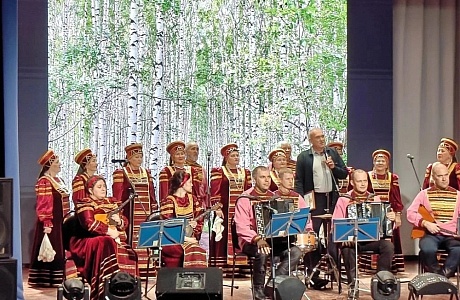  В Иссинском Доме культуры прозвучали русские песни: концерт хора «Златая Русь»
