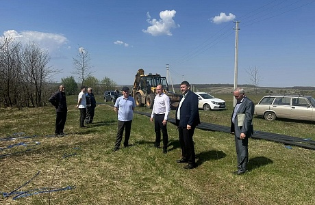 Встреча ответственных лиц с подрядчиком: старт капитального ремонта водопроводных сетей в селе Верхняя Салмовка Встреча ответственных лиц с подрядчиком: старт капитального ремонта водопроводных сетей в селе Верхняя Салмовка