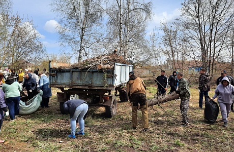 В Иссинском районе проведен субботник