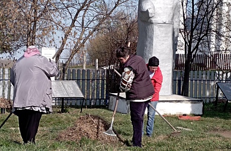 Месячник по благоустройству проходит на территории Уваровского сельсовета