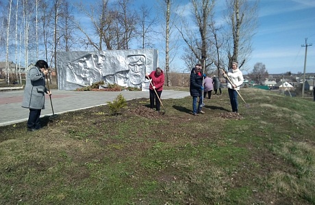 В Иссинском районе продолжаются мероприятия в рамках месячника по благоустройству